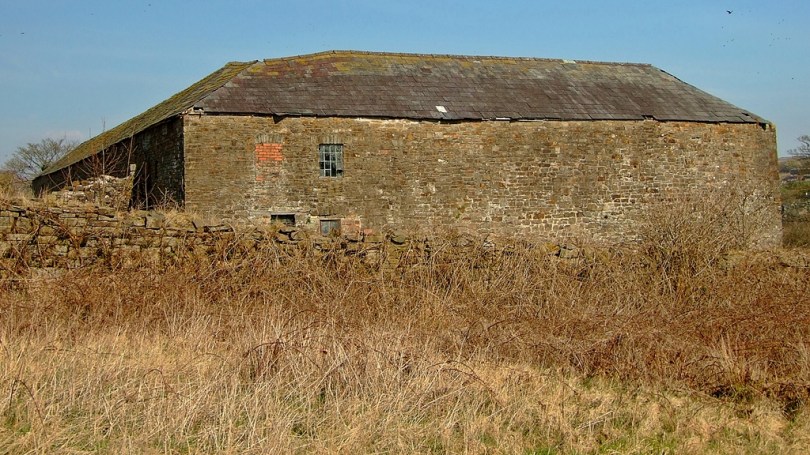 Nantyglo Round Towers/Okrągłe Wieże z Nantyglo - Kamienna stodoła o żeliwnej konstrukcji