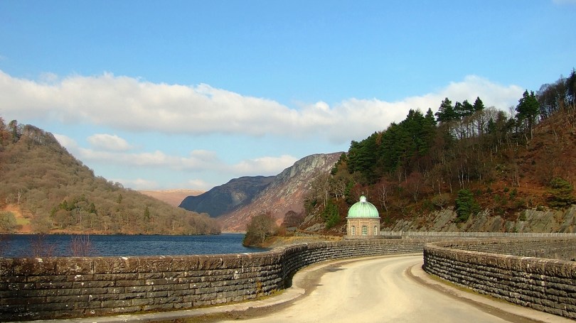 Foel Tower i zapora Garreg Ddu