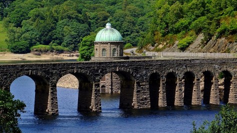 Foel Tower i zapora Garreg Ddu