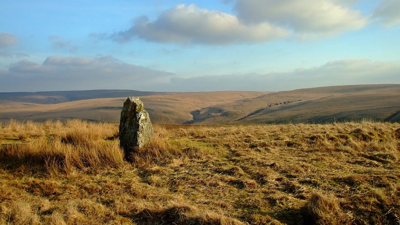 Waun Lydan - standing stone na wzgórzach nad Doliną Claerwen