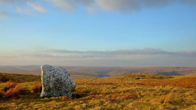 Pen Maen Wern - standing stone na wzgórzach nad Doliną Claerwen