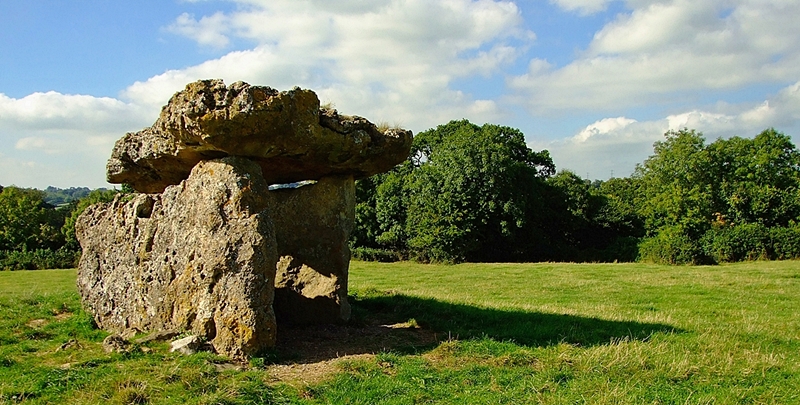 St Lythans burial chamber