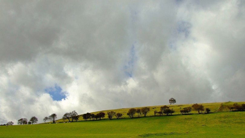 Krajobrazy u stóp wzgórza Y Garth