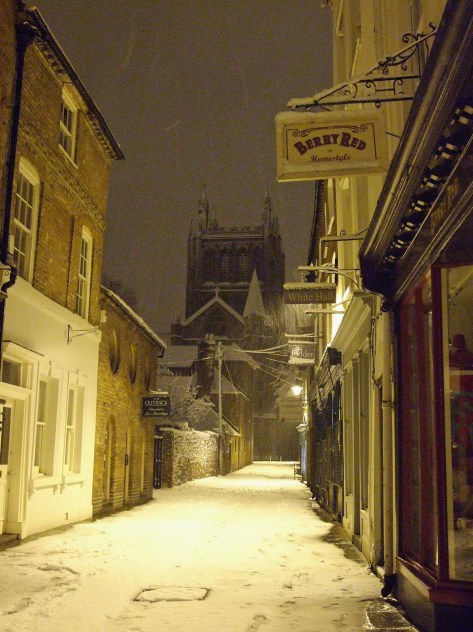 Zaśnieżona, nocna Church Street